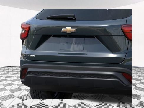 New 2026 Chevrolet Trax LS FWD image 21