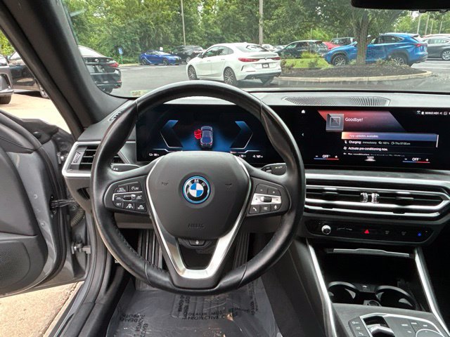Used 2023 BMW i4 eDrive40 RWD image 13