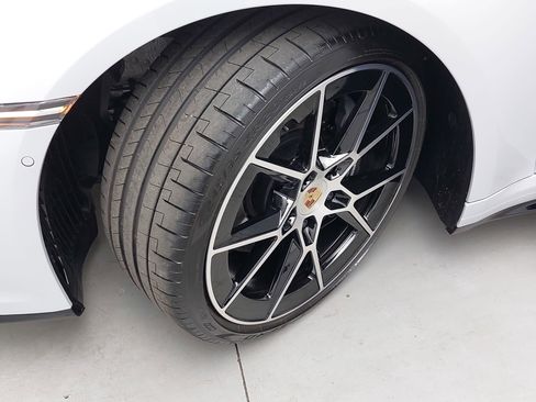 Used 2025 Porsche 911 Carrera T image 30