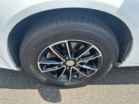 Used 2016 Dodge Grand Caravan R/T FWD image 32