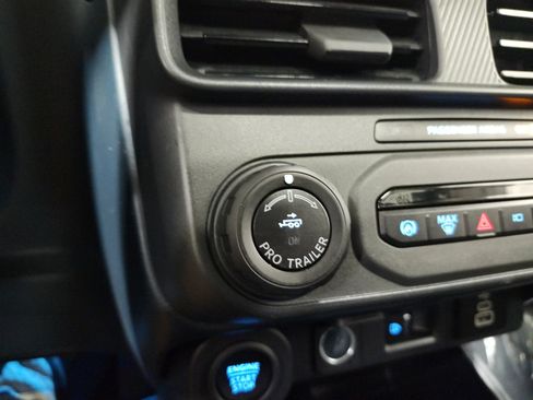 Used 2025 Ford Maverick Lariat w/ Black Appearance Package AWD/4WD image 23