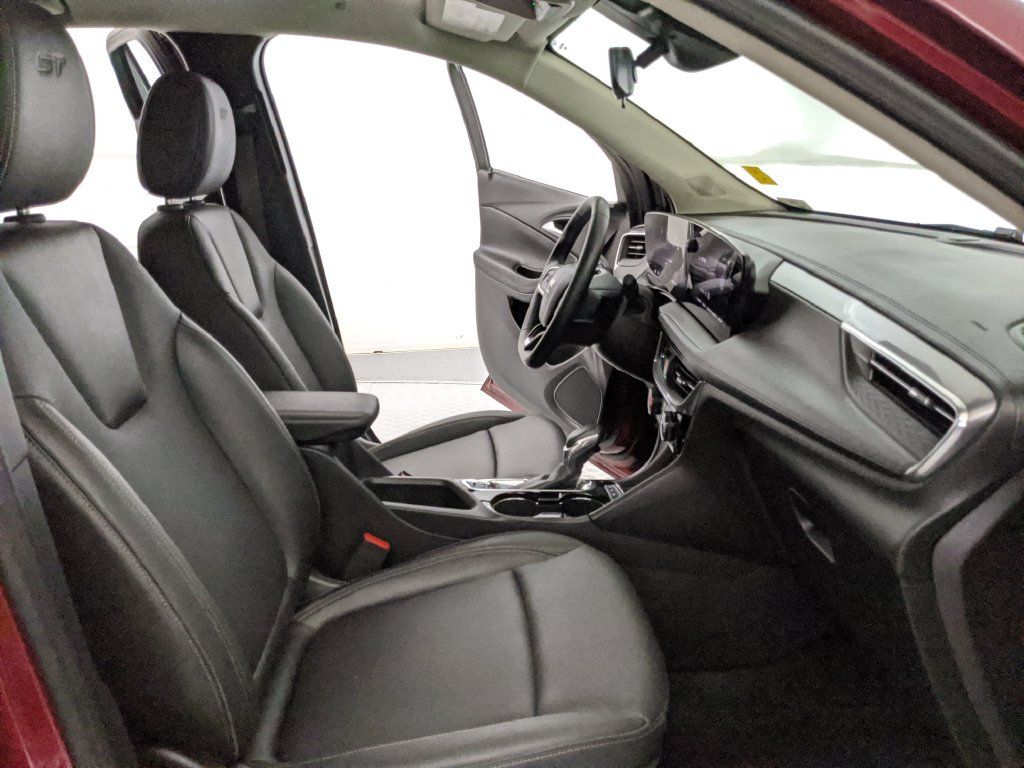 Used 2024 Buick Encore GX Sport Touring AWD/4WD image 19
