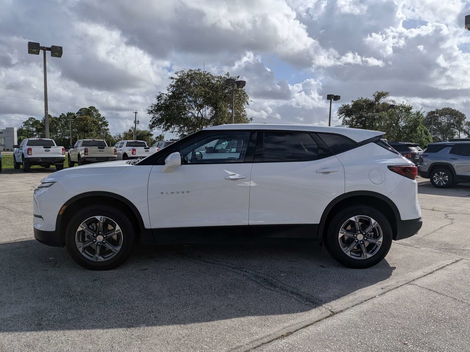 Used 2025 Chevrolet Blazer LT AWD/4WD image 7