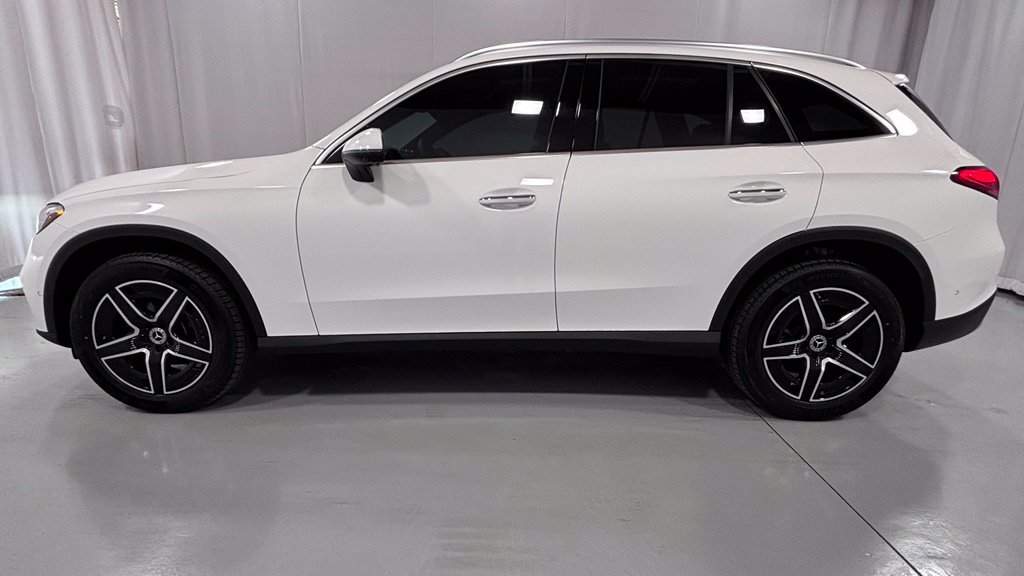 Certified 2025 Mercedes-Benz GLC 300 4MATIC image 9