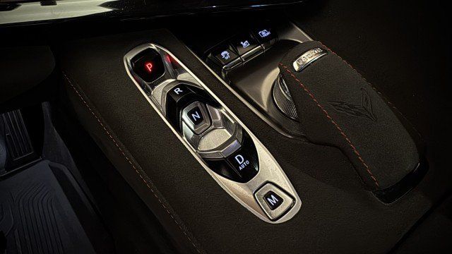 Used 2024 Chevrolet Corvette Stingray Premium Cpe w/ Z51 Performance Package RWD image 5