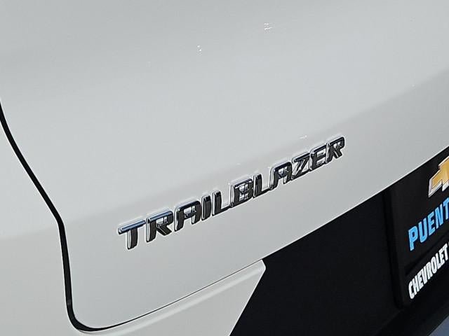 New 2026 Chevrolet TrailBlazer LT w/ Driver Confidence Package FWD image 31