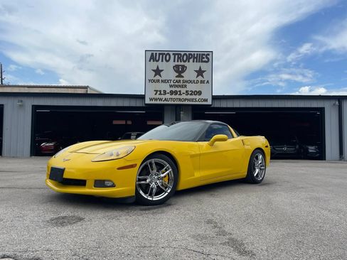 Used 2006 Chevrolet Corvette Coupe w/ Preferred Equipment Group RWD image 29
