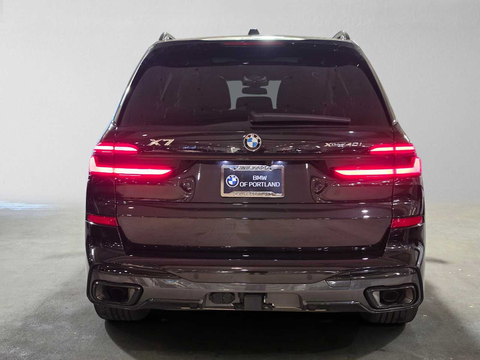 Used 2026 BMW X7 xDrive40i w/ Executive Package AWD/4WD image 4