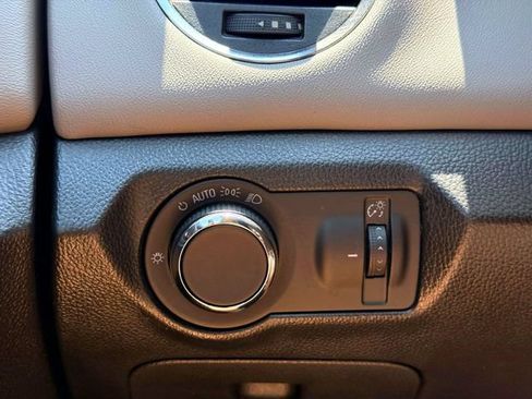 Used 2015 Chevrolet Cruze LT FWD image 20