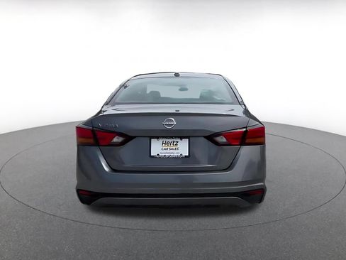 Used 2025 Nissan Altima 2.5 SV FWD image 12