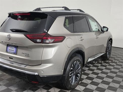 New 2026 Nissan Rogue Platinum image 4