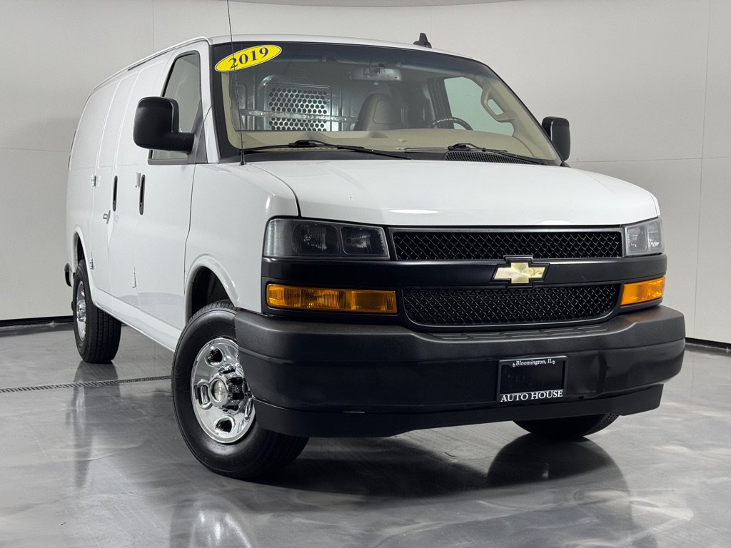 Used 2019 Chevrolet Express 2500 w/ Driver Convenience Package RWD image 2