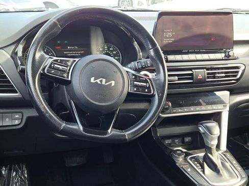 Used 2023 Kia Seltos SX image 18