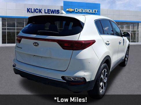 Used 2022 Kia Sportage LX image 8