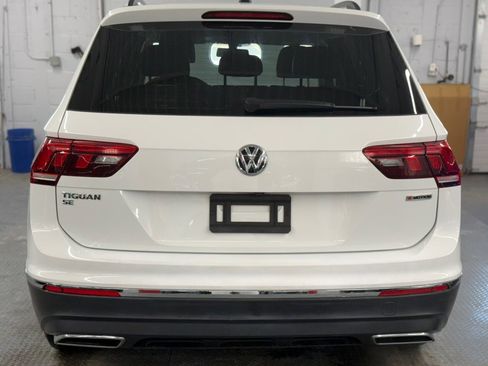 Used 2021 Volkswagen Tiguan SE image 10
