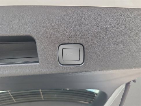 New 2026 Chevrolet Traverse LT w/ Midnight/Sport Edition image 11