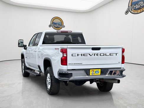 Used 2022 Chevrolet Silverado 2500 LT AWD/4WD image 3