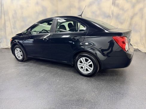 Used 2013 Chevrolet Sonic LT image 4