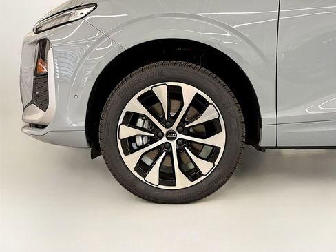 New 2026 Audi Q3 quattro 2.0T AWD/4WD image 23