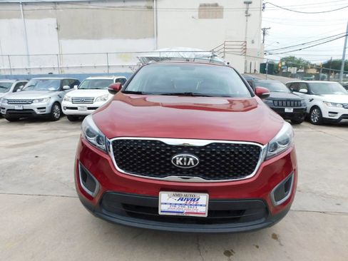 Used 2016 Kia Sorento FWD w/ LX Convenience Package image 2