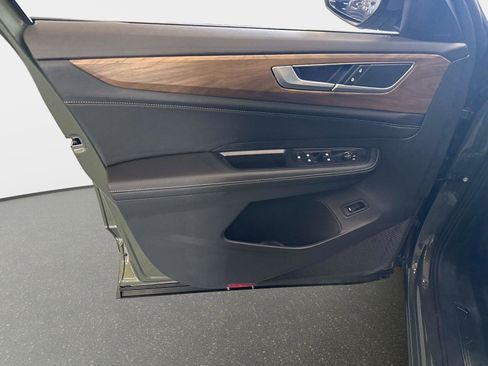 New 2026 Volkswagen Atlas SE image 18