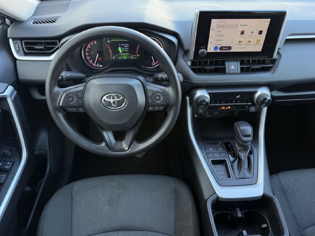 Used 2025 Toyota RAV4 XLE FWD image 12