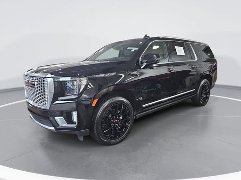 Used 2023 GMC Yukon XL Denali w/ LPO, Floor Liner Package AWD/4WD image 9