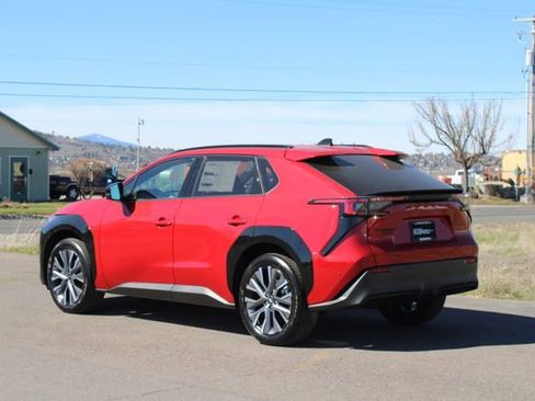 New 2026 Subaru Solterra AWD/4WD image 4