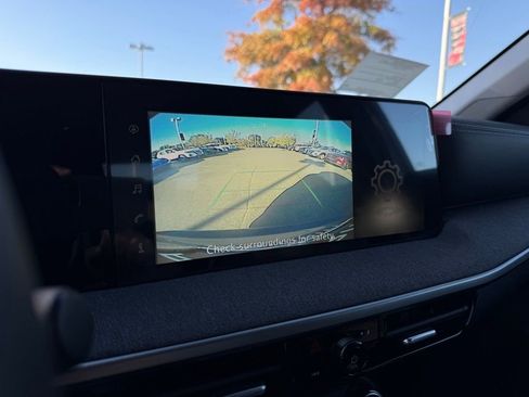 New 2025 Nissan Kicks SV w/ Charging Package image 22