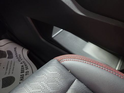 Used 2027 Chevrolet Equinox RS w/ LPO, Floor Liner Package FWD image 51