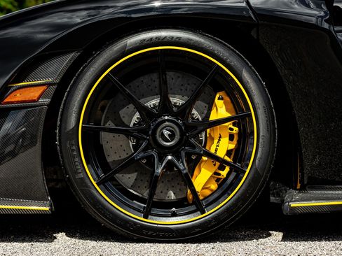 Used 2019 McLaren Senna image 97