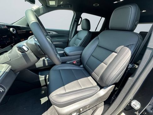 New 2026 Chevrolet Traverse LT w/ Midnight/Sport Edition FWD image 9