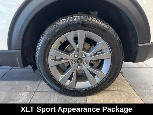 Used 2023 Ford Explorer XLT w/ Equipment Group 202A AWD/4WD image 8
