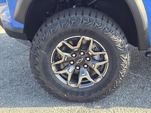 New 2026 Chevrolet Colorado ZR2 w/ Technology Package AWD/4WD image 31