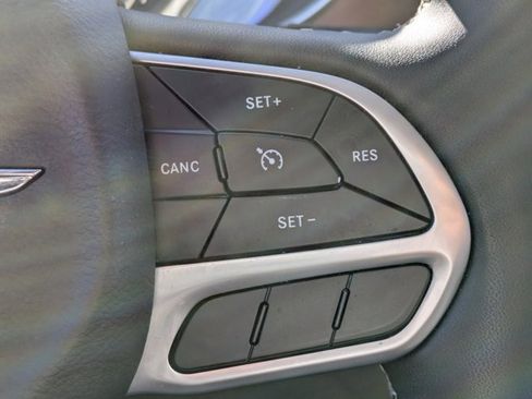 Used 2023 Chrysler Voyager LX image 22