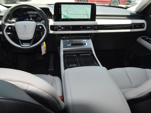 New 2026 Lincoln Aviator 2WD image 17