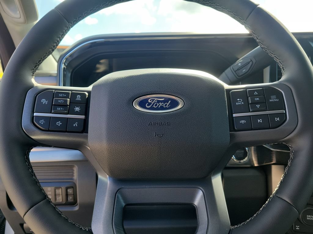 New 2026 Ford F350 Lariat w/ Black Appearance Package AWD/4WD image 14