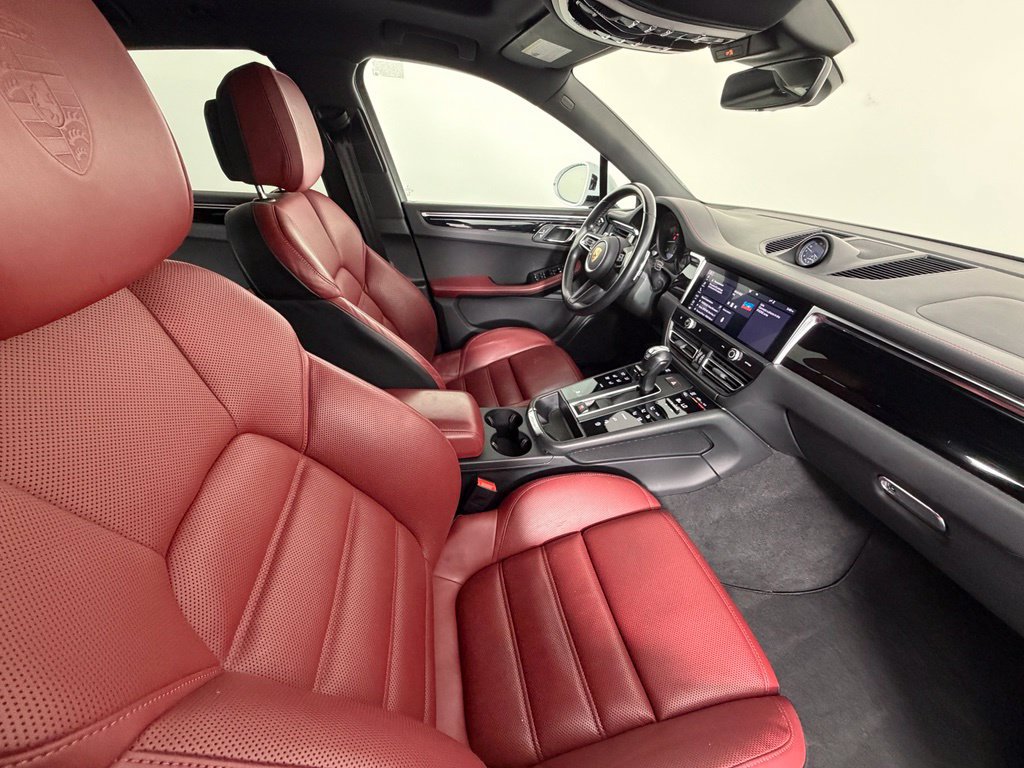 Used 2023 Porsche Macan AWD/4WD image 43