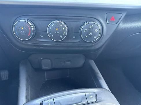 Used 2025 Chevrolet Trax RS w/ Driver Confidence Package FWD image 21