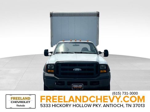 Used 2006 Ford F550 2WD Regular Cab Super Duty image 9