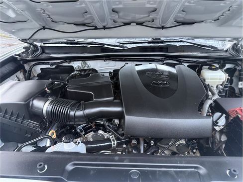 Used 2020 Toyota Tacoma TRD Off-Road image 15