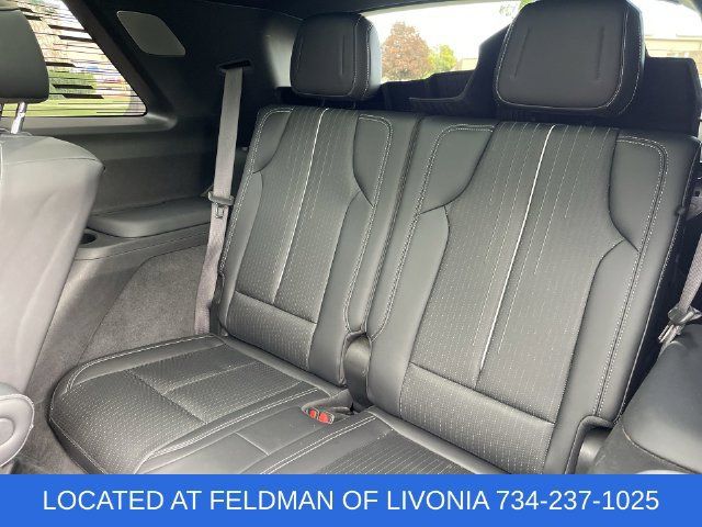 Certified 2026 Cadillac Vistiq Sport w/ LPO, Floor Liner Package AWD/4WD image 36
