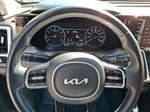 Certified 2022 Kia Sorento X-Line EX image 23