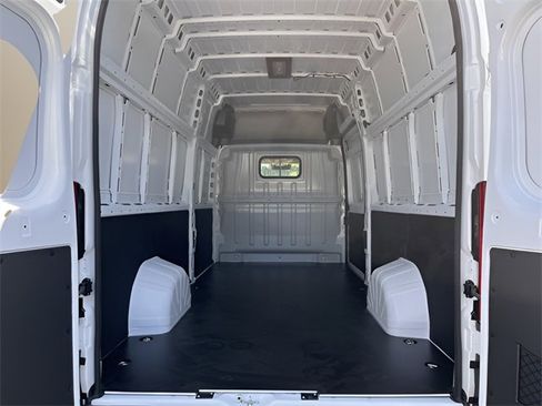New 2024 RAM ProMaster 3500 w/ Convenience Group image 22