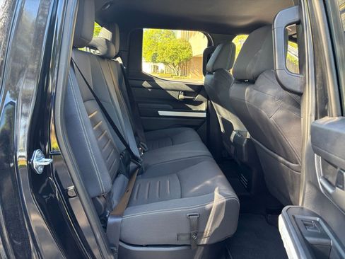 Used 2024 Toyota Tacoma TRD Off-Road AWD/4WD image 21