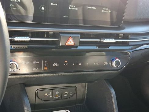 New 2026 Kia Sportage EX image 13