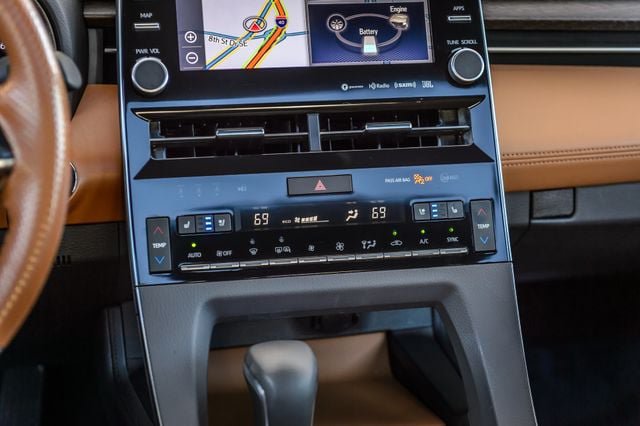 Used 2019 Toyota Avalon Limited FWD image 42
