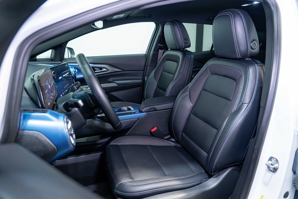 Used 2024 Chevrolet Equinox EV LT FWD image 8