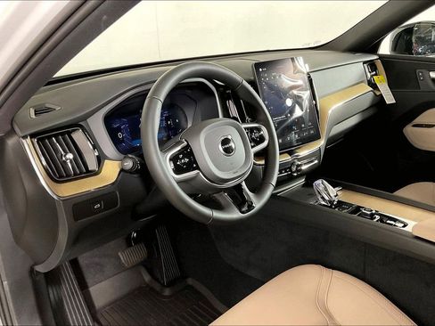 New 2026 Volvo XC60 B5 Plus w/ Protection Package Premier image 4