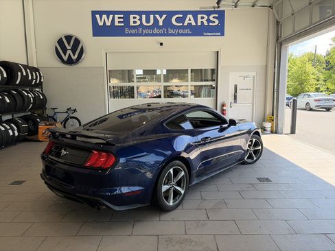 Used 2019 Ford Mustang Coupe RWD image 4